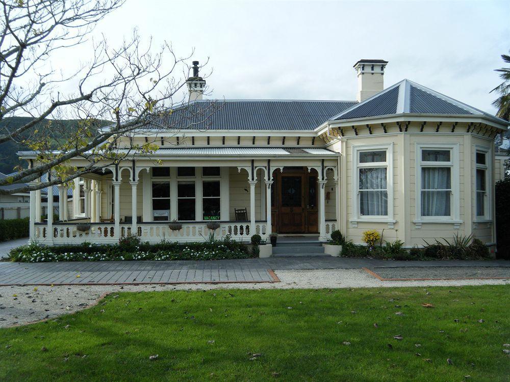 Collingwood Manor Bed & Breakfast Nelson Exterior photo